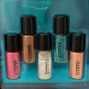 Mac eye shadow/glitter